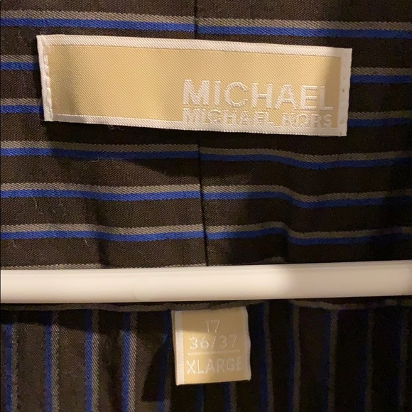 Button down shirt - Picture 2 of 2